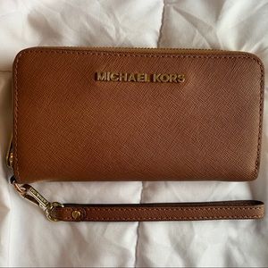 Michael Kors Wristlet
